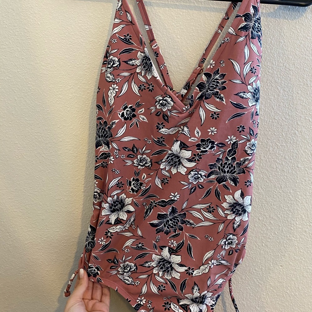 One piece swim suit with floral detailing